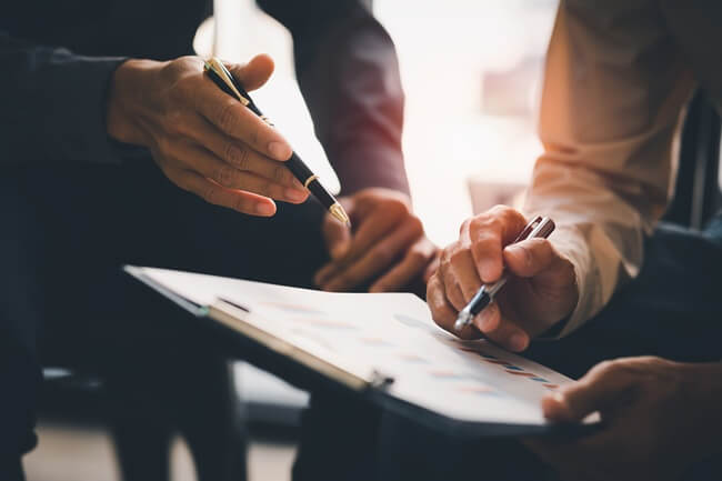 Man works with Tax Attorney to work out IRS payment plan